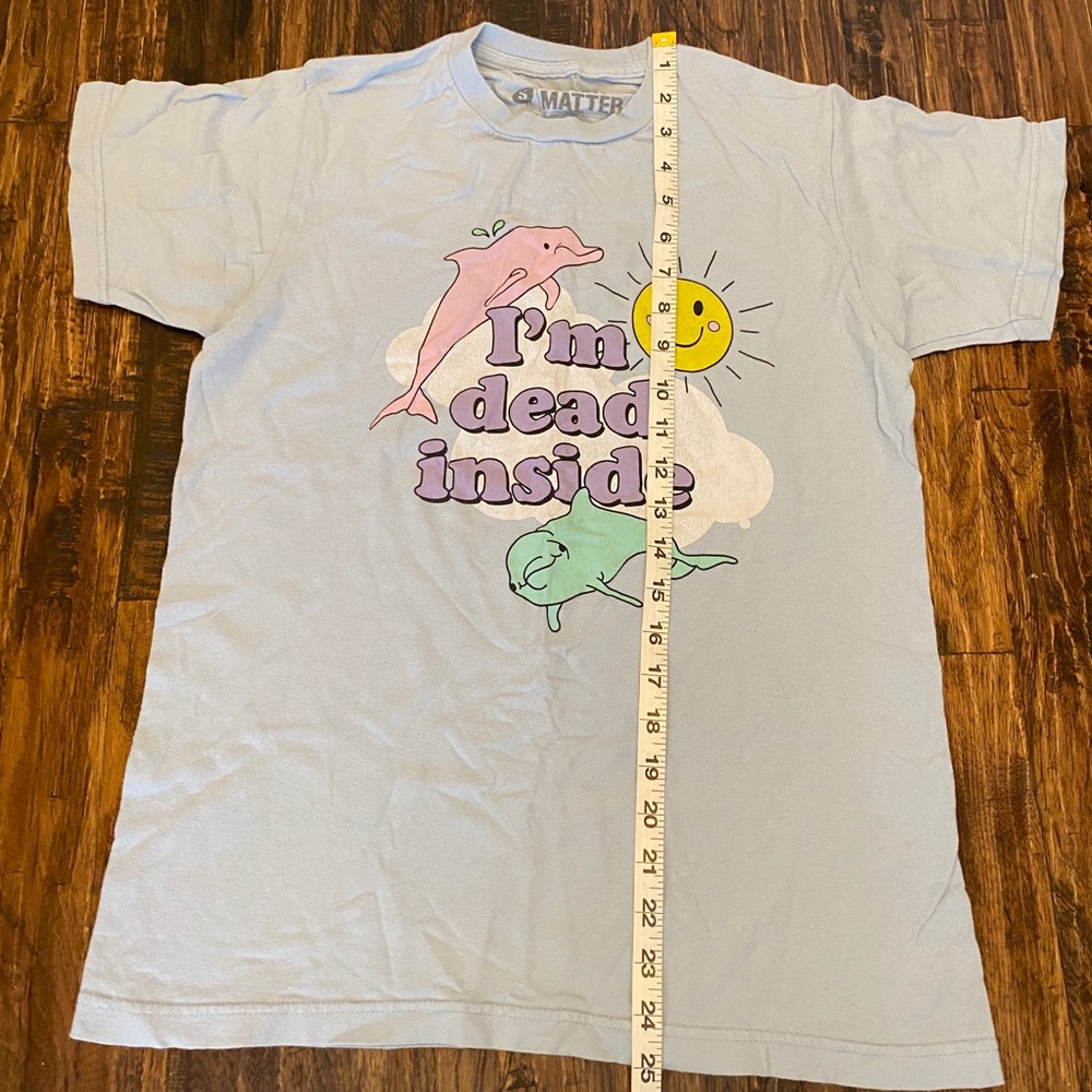 Black Matter Dolphins 🐬 tee size: S
